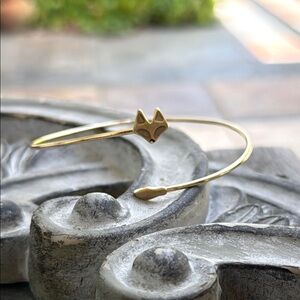 Upper Arm Elegant Gold Fox Head and Tale Bangle